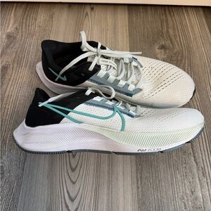 Nike Women’s Air Zoom Pegasus